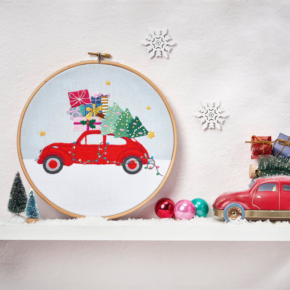 Driving Home for Christmas Embroidery Hoop Pattern PDF
