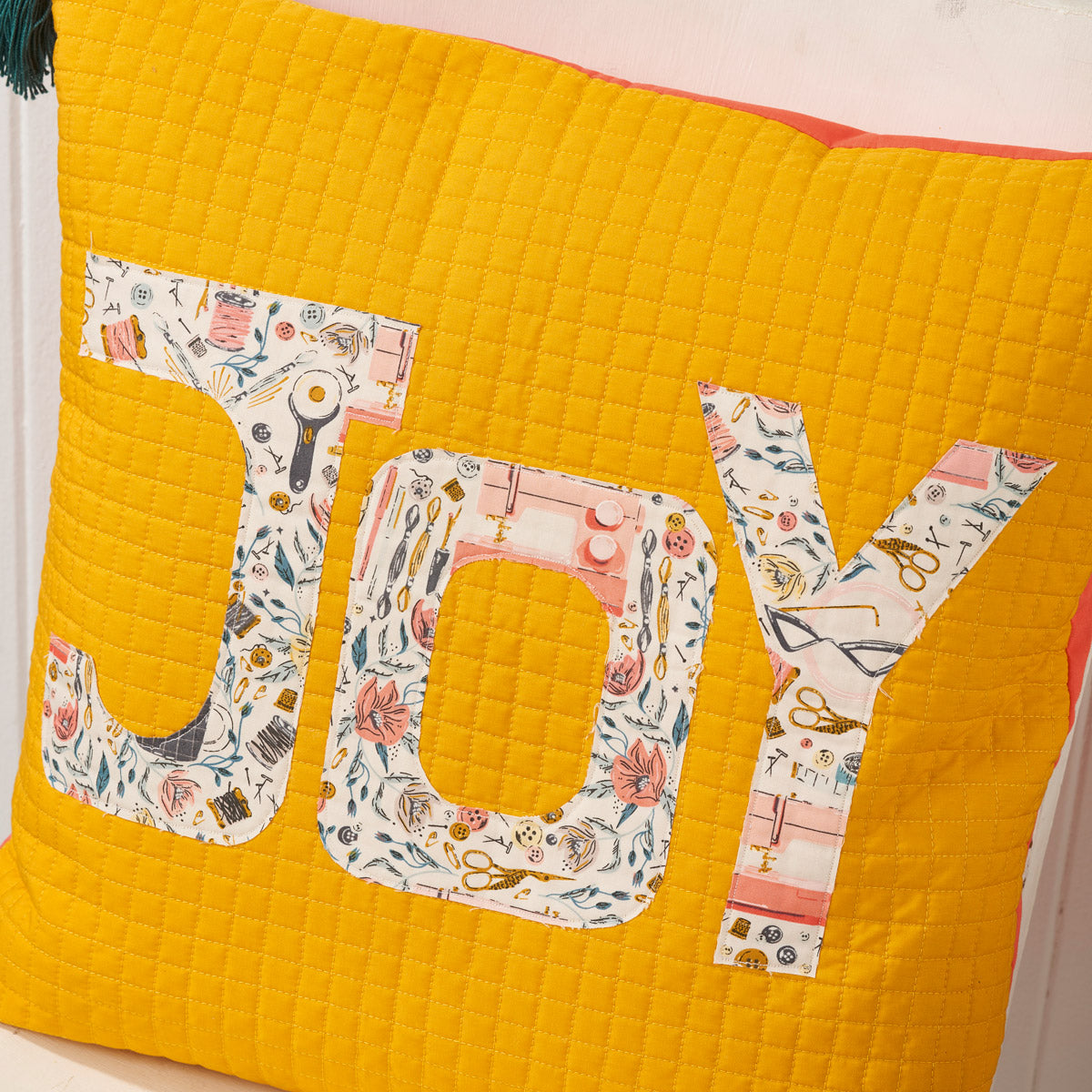 Appliqué Joy Yay Cushion Sewing Pattern PDF