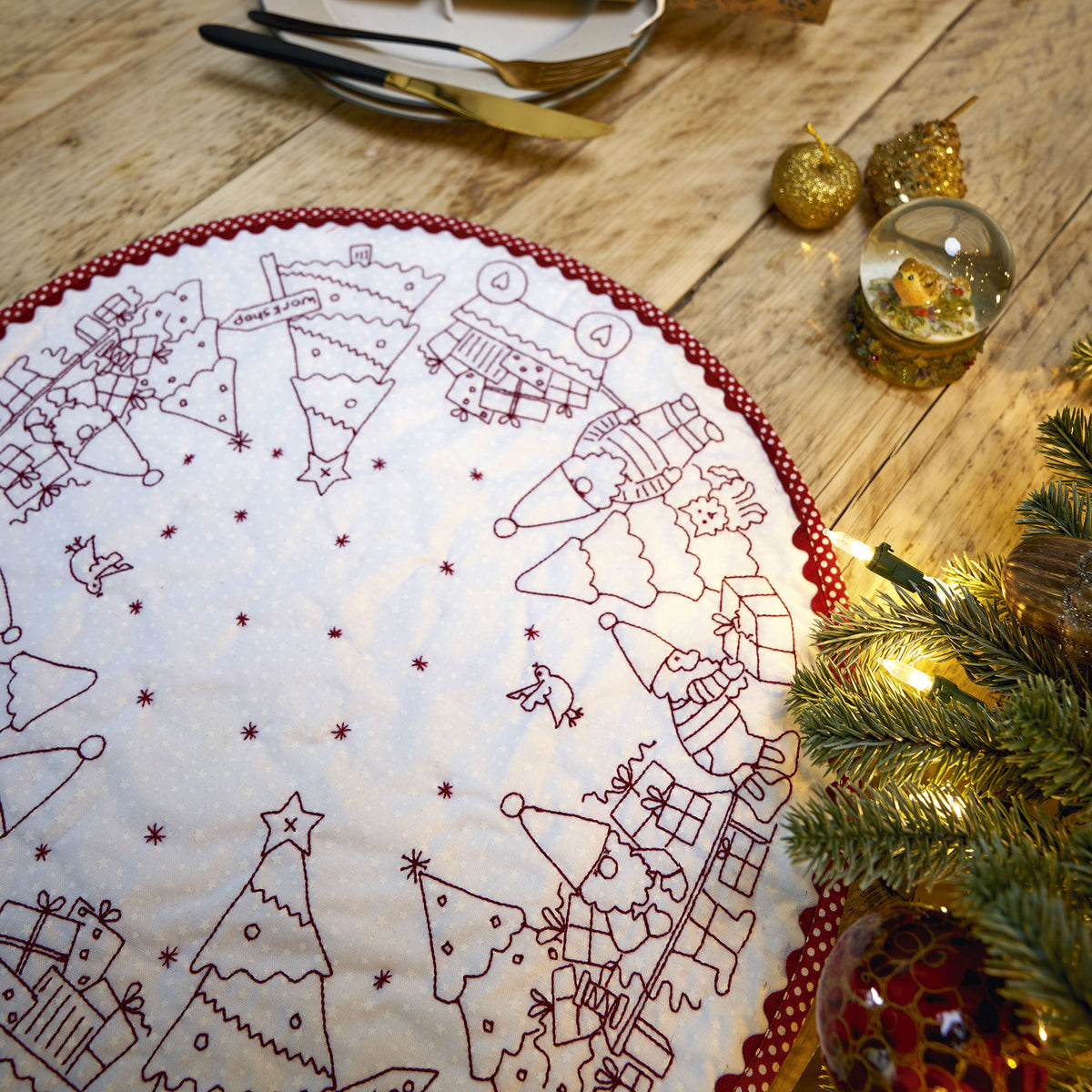 Redwork Candle Mat Embroidery Pattern PDF