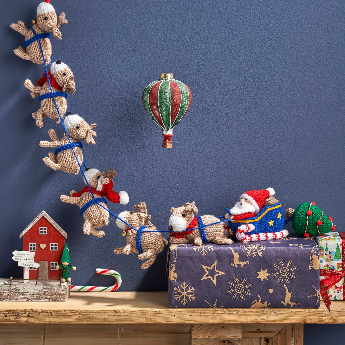 Santa Sleigh Bunting Knitting Pattern PDF