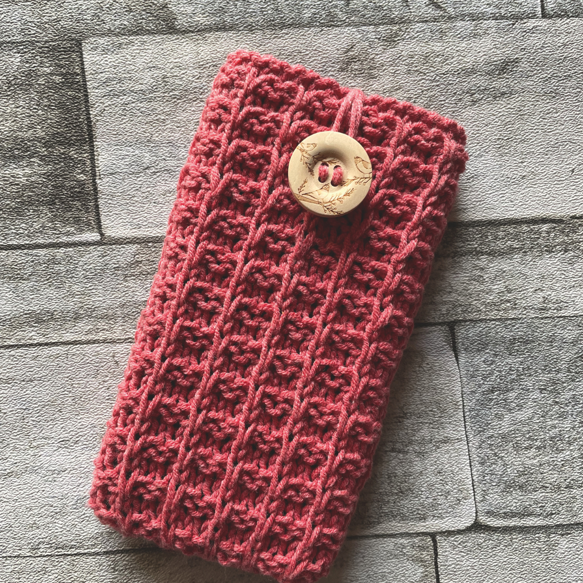 Slip Stitch Phone Cover Knitting Pattern PDF