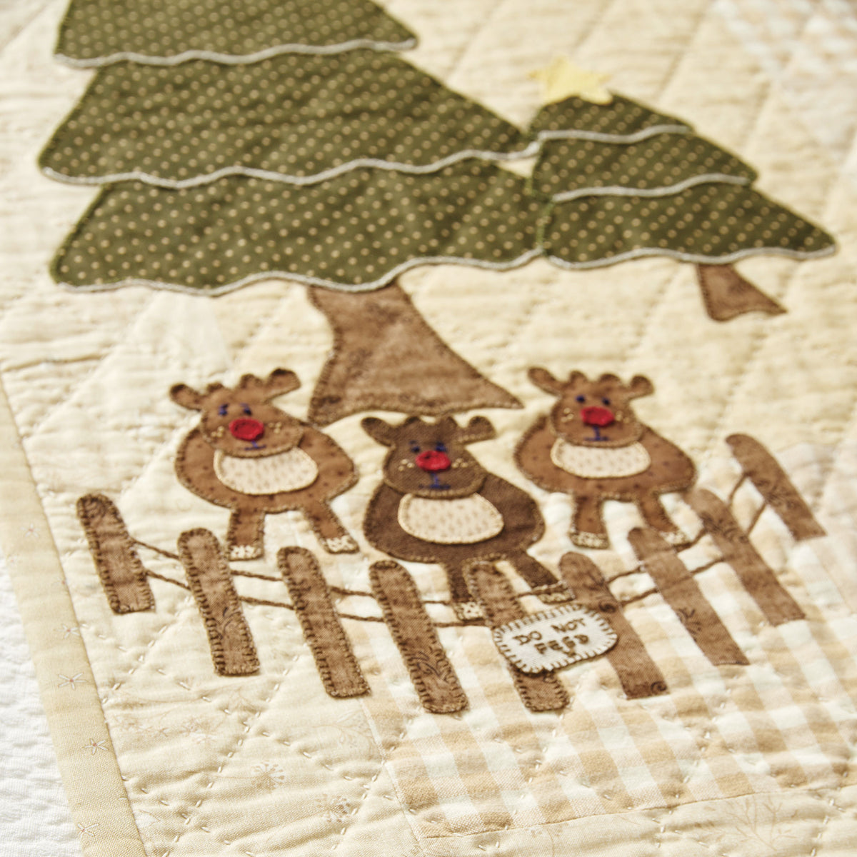 Merry Christmas Applique Wall Hanging Pattern PDF